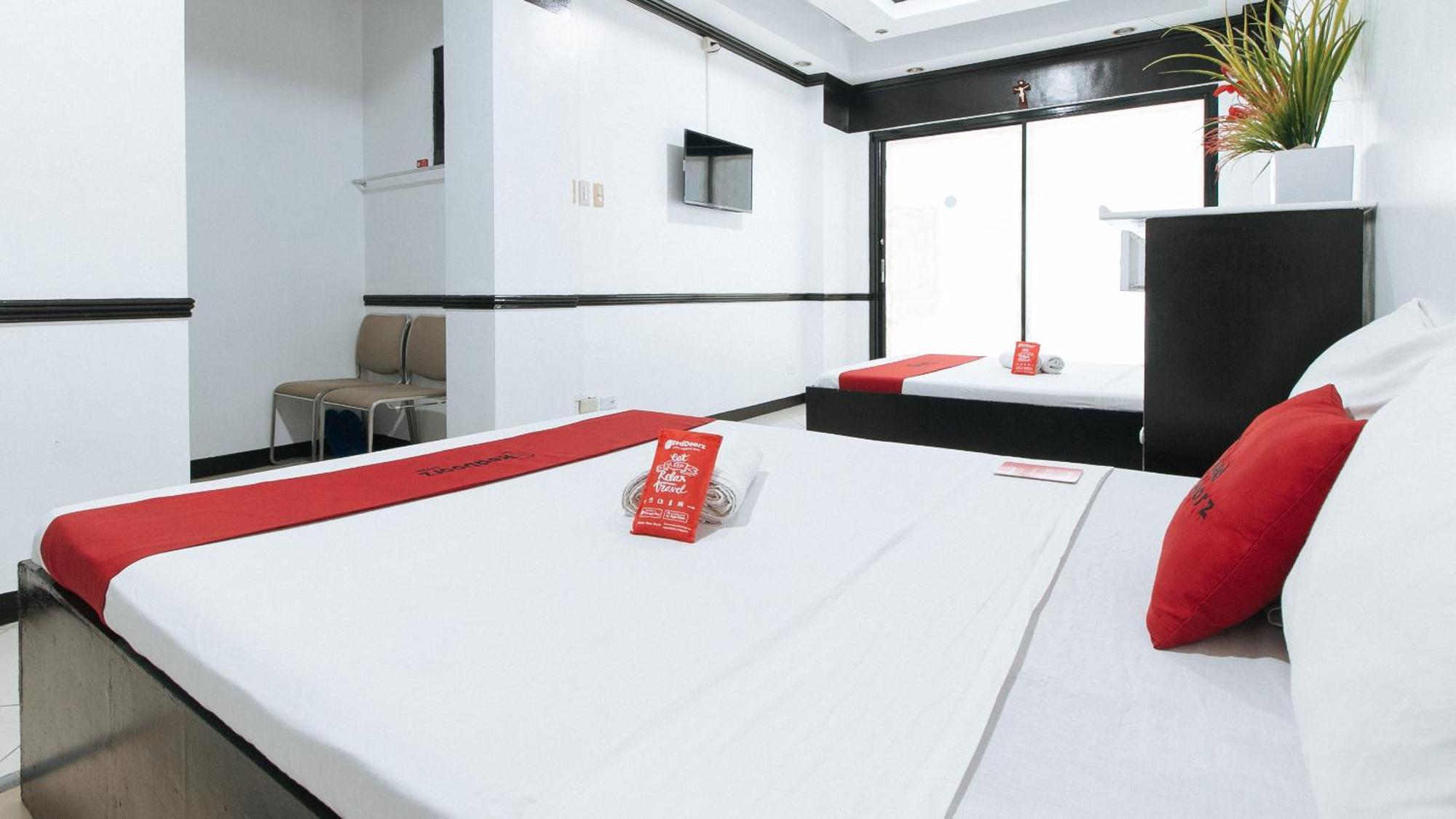 Reddoorz At Plus Villa Gloria Тагуиг Екстериор снимка