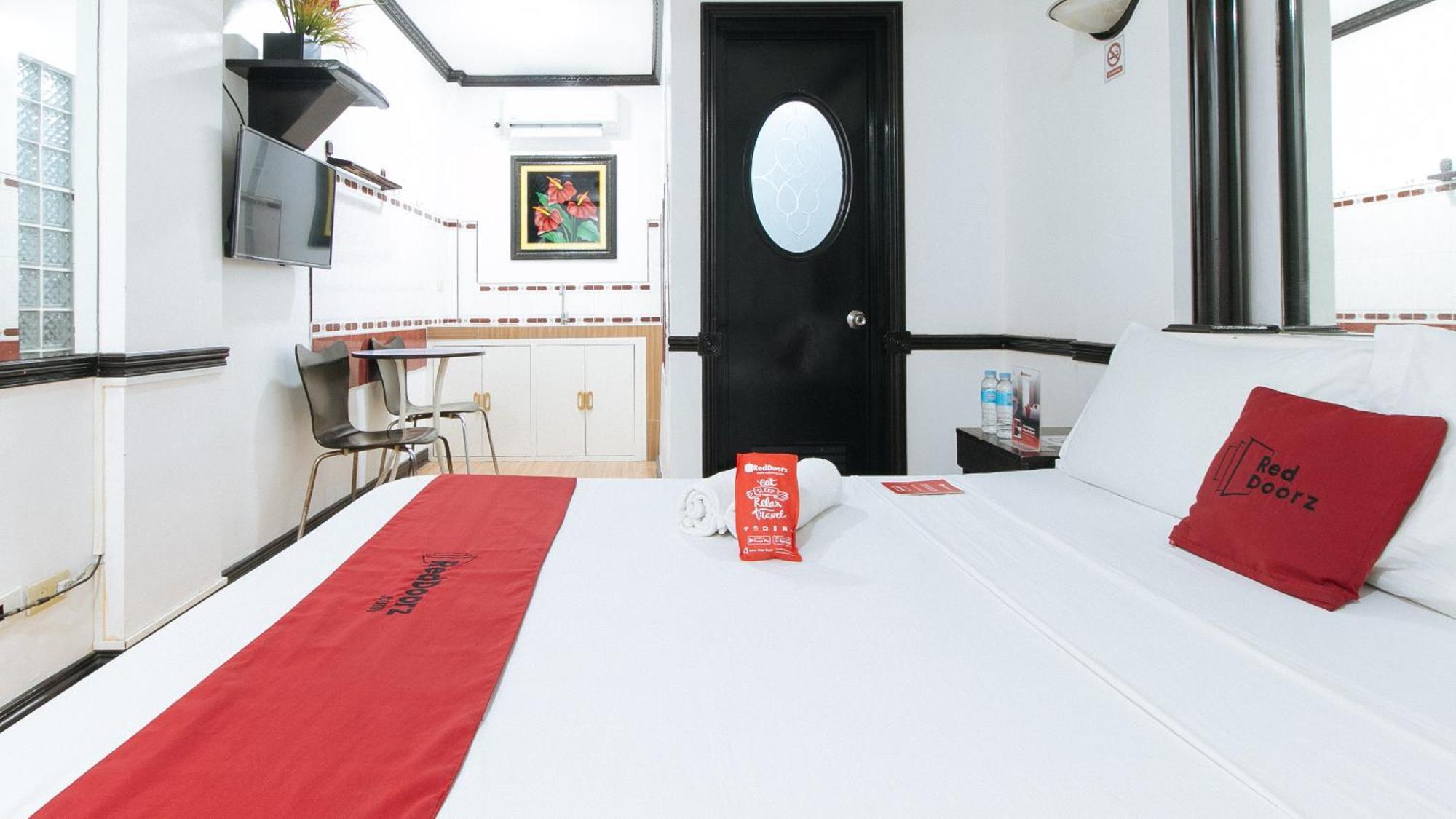 Reddoorz At Plus Villa Gloria Тагуиг Екстериор снимка