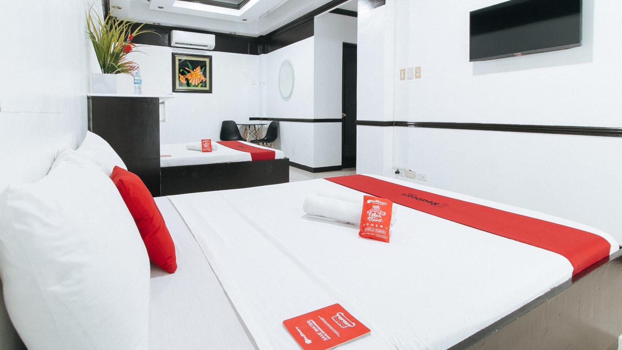 Reddoorz At Plus Villa Gloria Тагуиг Екстериор снимка