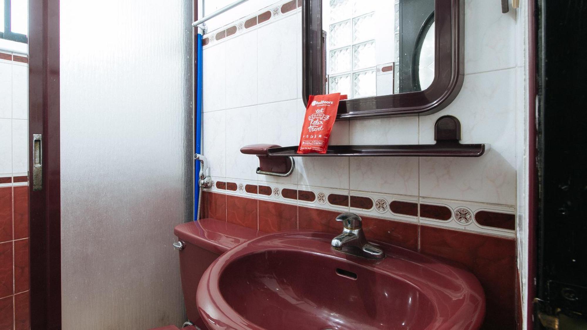 Reddoorz At Plus Villa Gloria Тагуиг Екстериор снимка