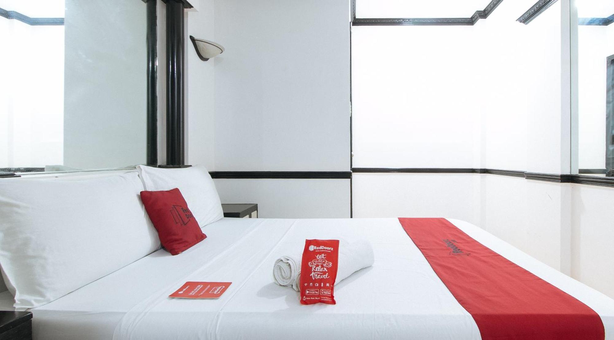 Reddoorz At Plus Villa Gloria Тагуиг Екстериор снимка