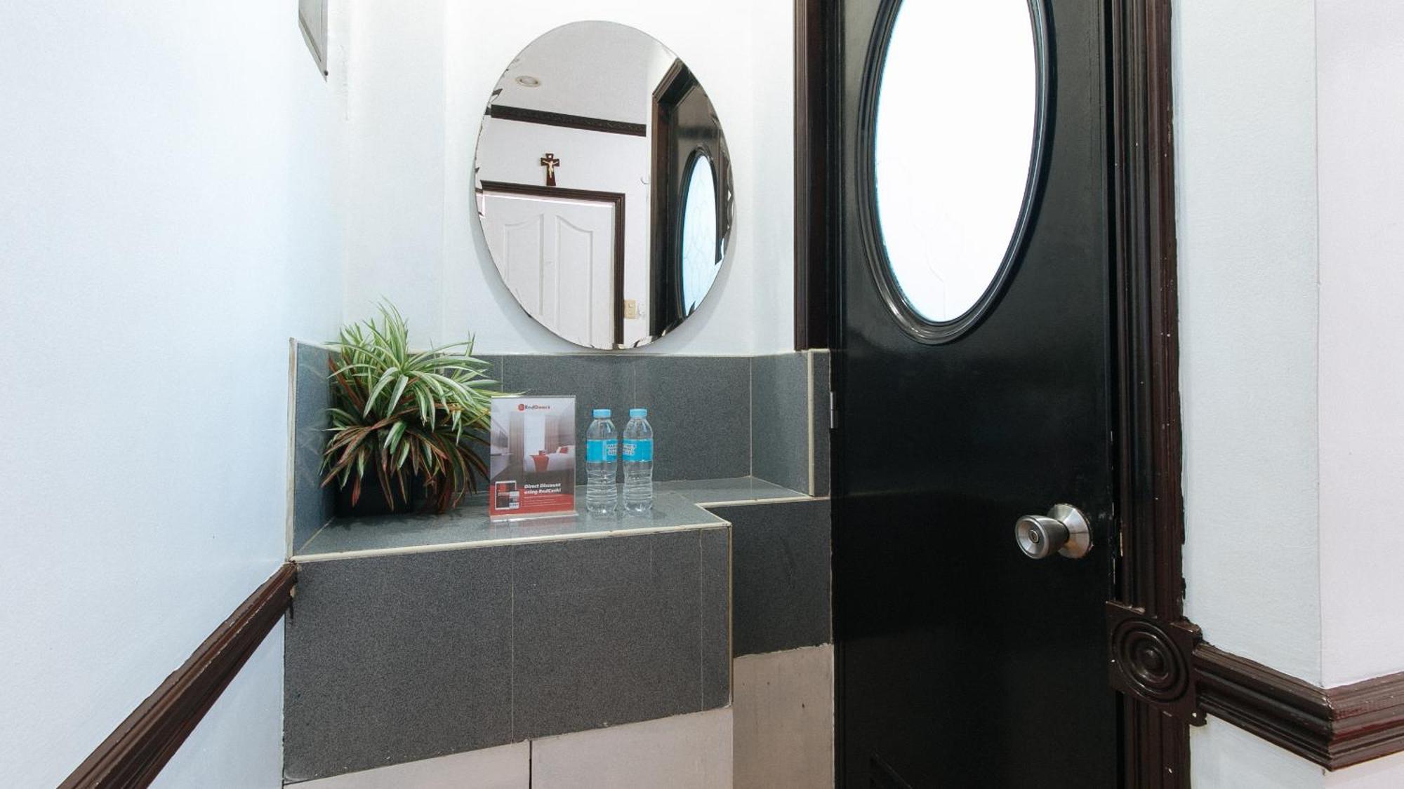 Reddoorz At Plus Villa Gloria Тагуиг Екстериор снимка