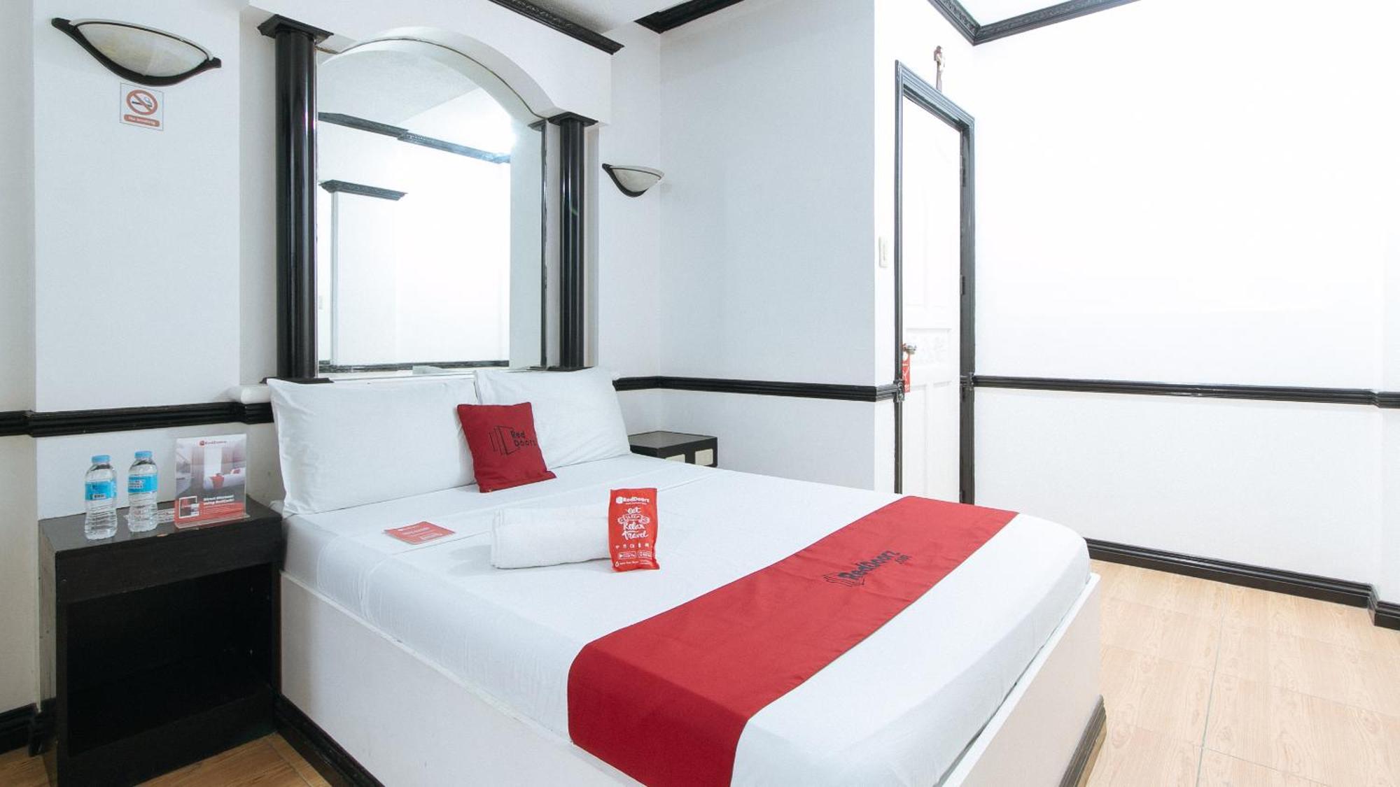 Reddoorz At Plus Villa Gloria Тагуиг Екстериор снимка